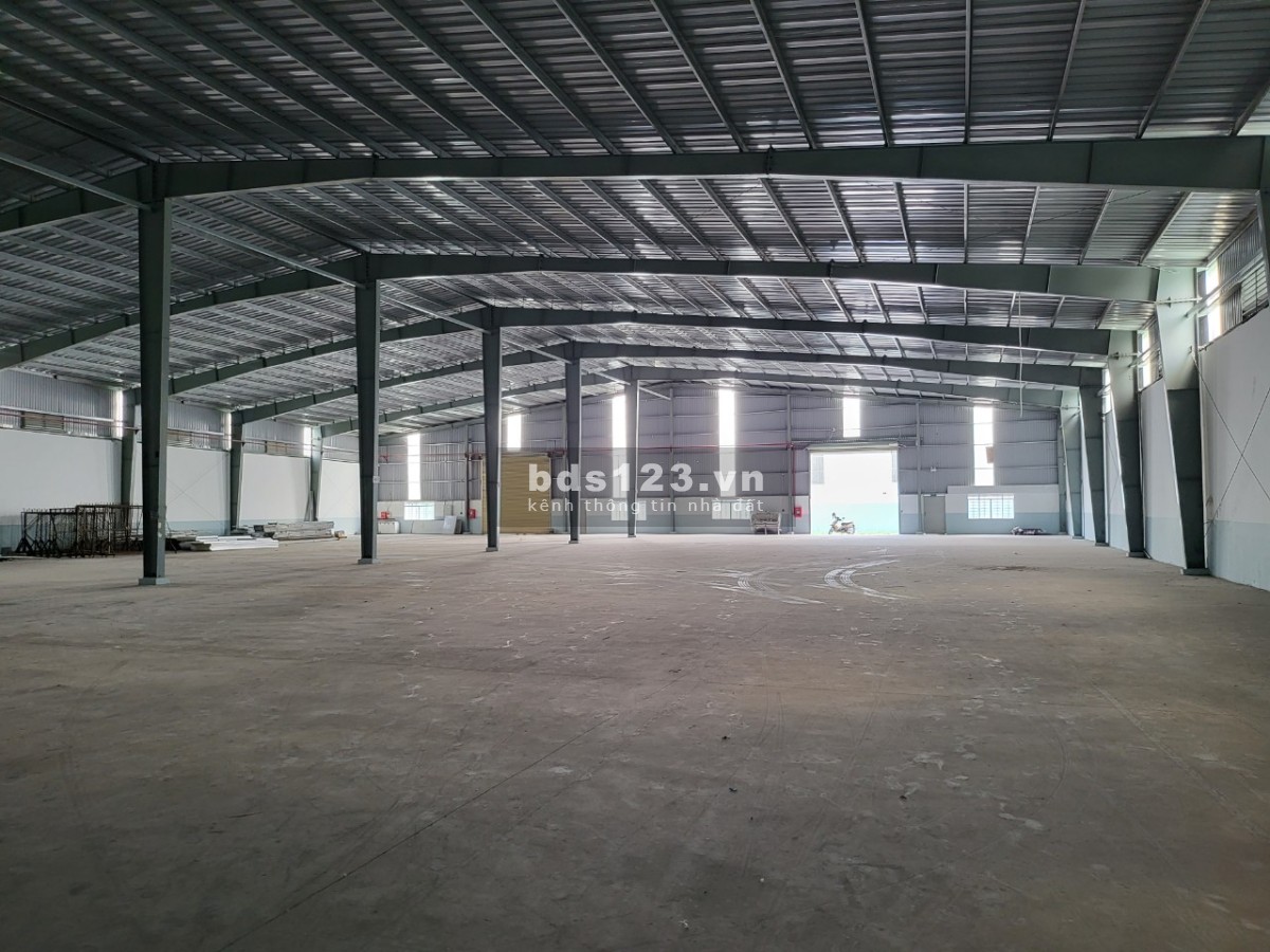 Cho thuê 2.300m2 nhà xưởng Thuận An Giá 60.000/m2/tháng , đường cont khu SX tập trung