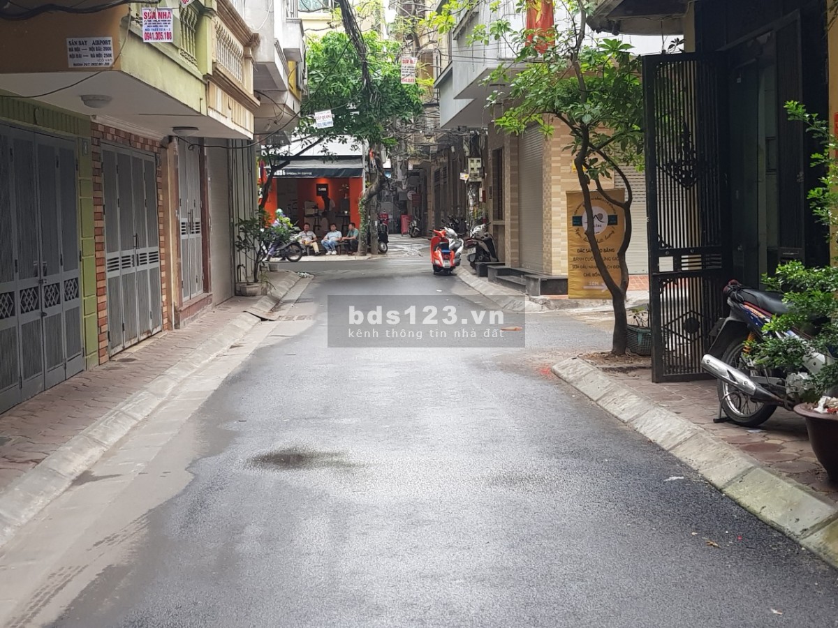 Bán nhà chỉ nhỉnh 3tỷ - Có ngay 3 tầng - Ngõ thông - Oto đỗ cửa - Bồ Đề Long biên. LH 0868856228