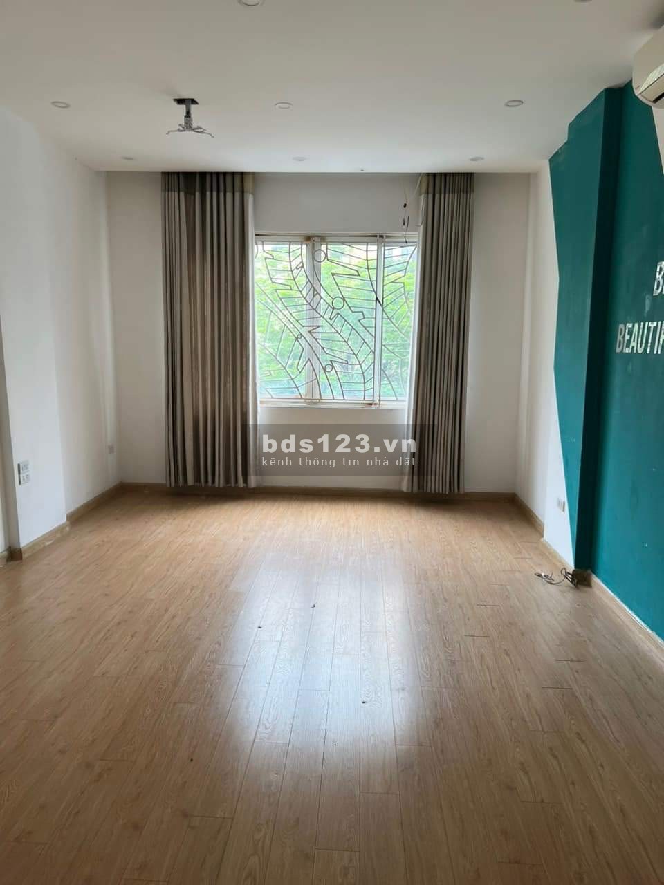 Cho thuê nhà mặt phố - Trần Đăng Ninh - Cầu Giấy - 45m x 6T - Giá: 50Tr/Th(Có TL)