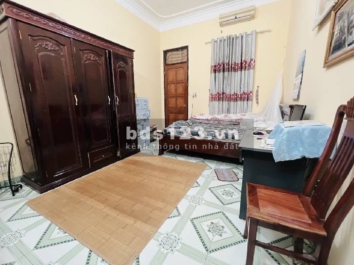 Bán nhà cực hiếm Ngô Quyền 47 m- 3 tầng siêu đẹp nhỉnh 5.x tỷ - ô tô đỗ cửa