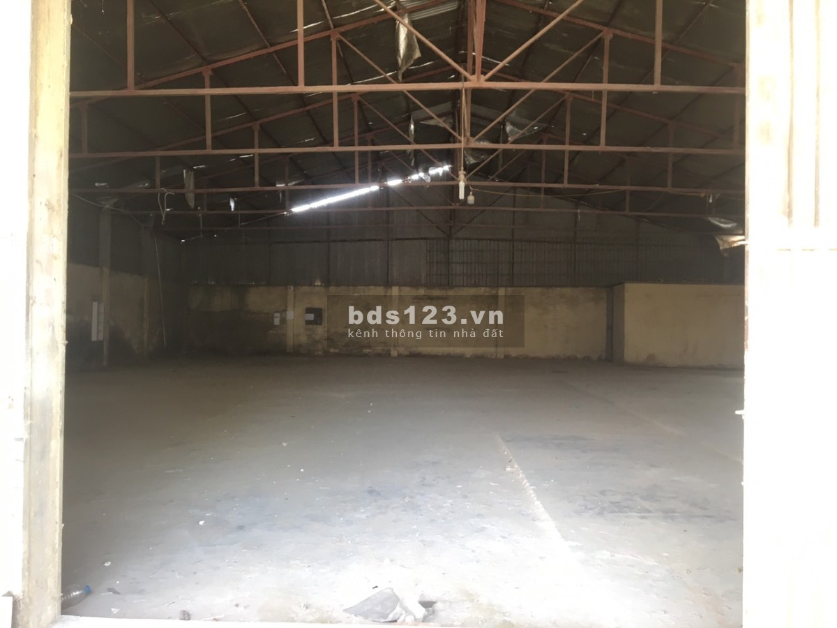 CC cần cho thuê kho xưởng 1000m2 huyện Thanh Oai. sx vừa, nhỏ, thuận lợi xe tải 5 tấn, 35 tr/tháng