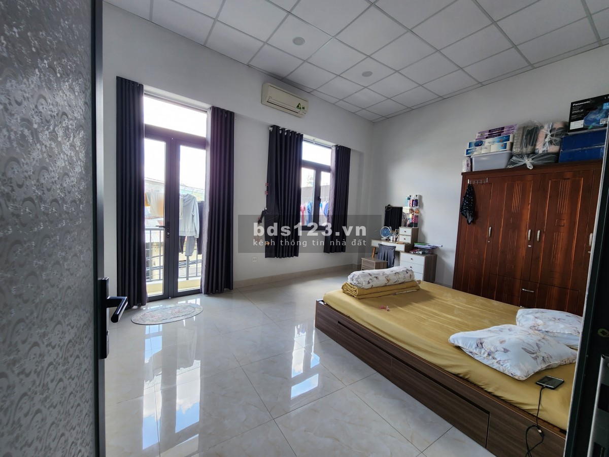 Cho thuê nhà đẹp nguyên căn, Hiệp Bình Phước, Thủ Đức, đường xe hơi