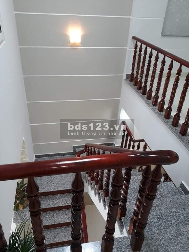 Bán nhà Linh Xuân TP.Thủ Đức, 75m2 2tỷ6, gần siêu thị, trường học lH: 0931580114