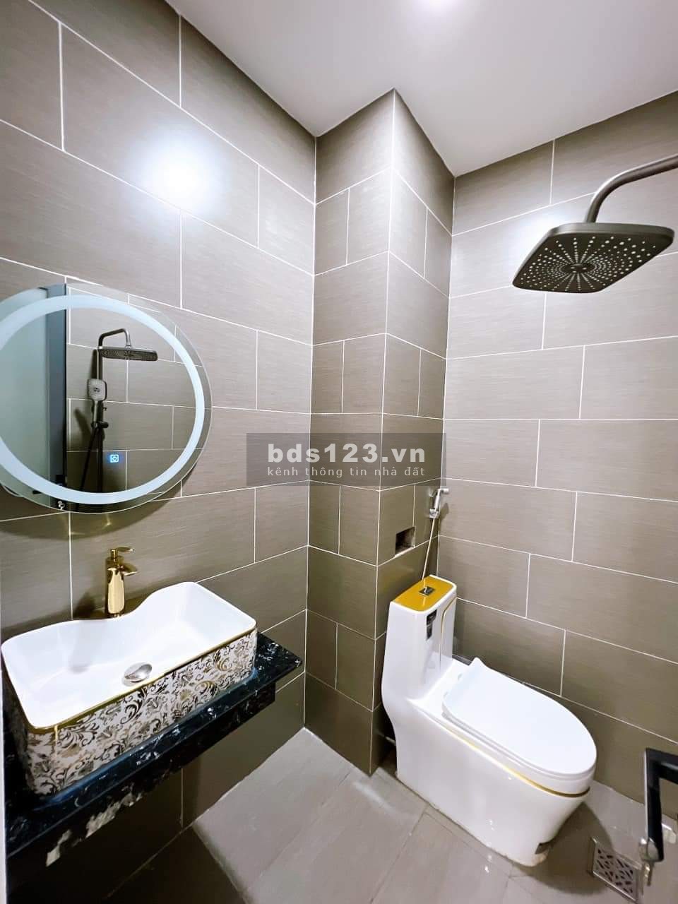 Bán nhà Linh Xuân TP.Thủ Đức, 75m2 2tỷ6, gần siêu thị, trường học lH: 0931580114