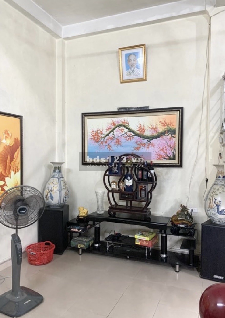 Bán nhà Cố Nhuế, lô góc, ngõ nông, thông tứ phía, diện tích 40M2, 4 tầng, 3 tỷ 3.