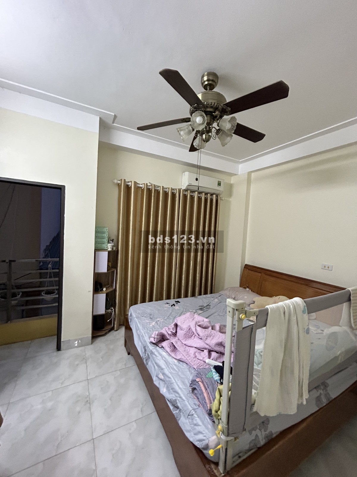Bán nhà Cố Nhuế, lô góc, ngõ nông, thông tứ phía, diện tích 40M2, 4 tầng, 3 tỷ 3.