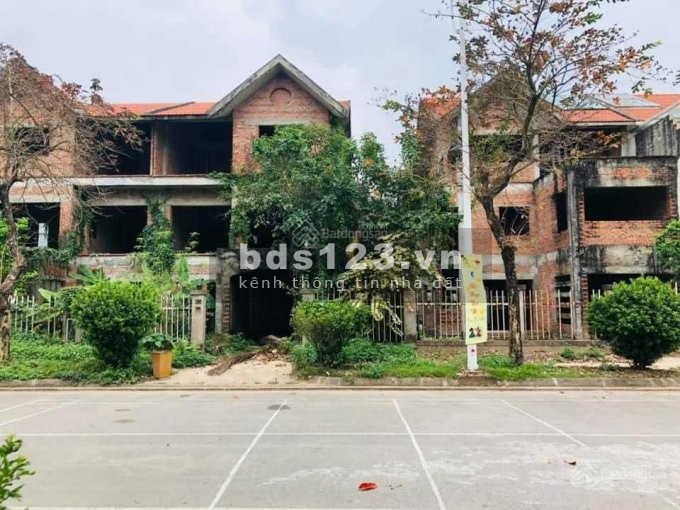 Cần chuyển nhượng gấp biệt thự khu ĐT Quang Minh - View vườn hoa trung tâm