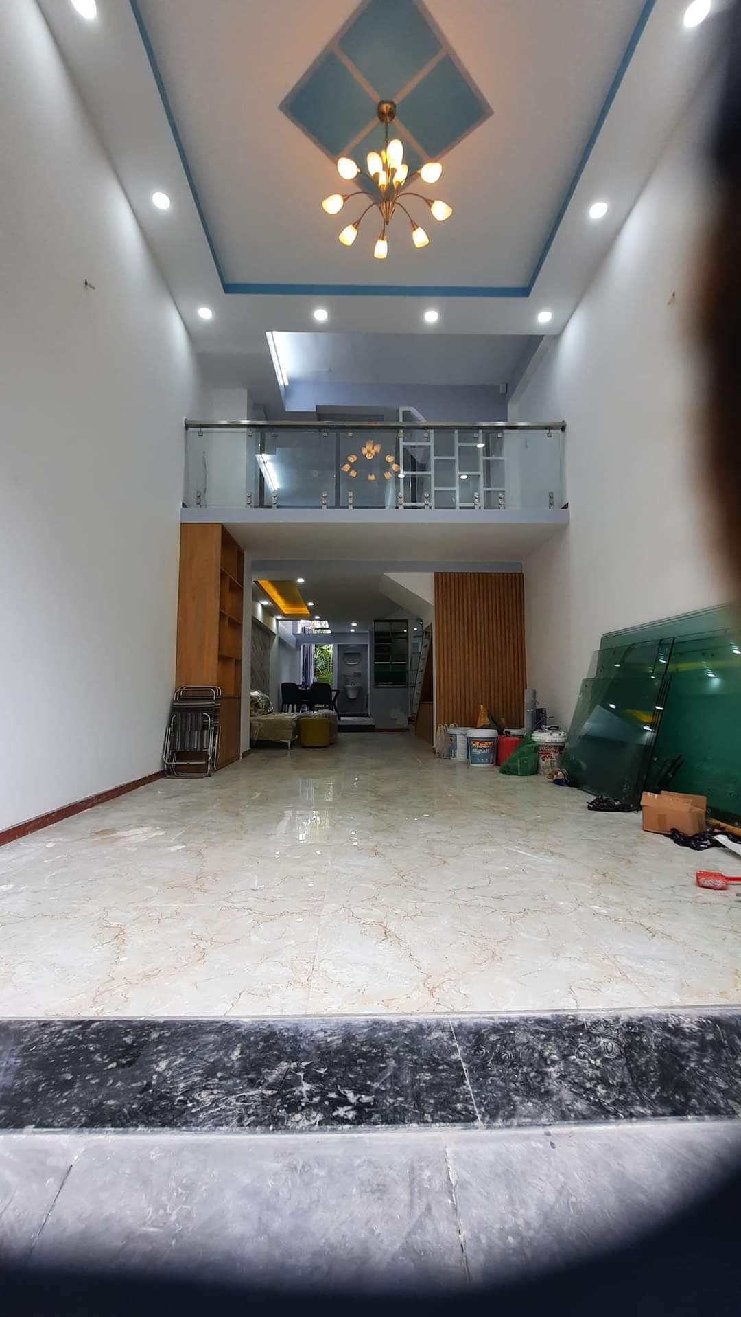 Nhà mới ở ngay 4m x 17m ô tô ra vào có nội thất đầy đủ QL13 Hiệp Bình Phước