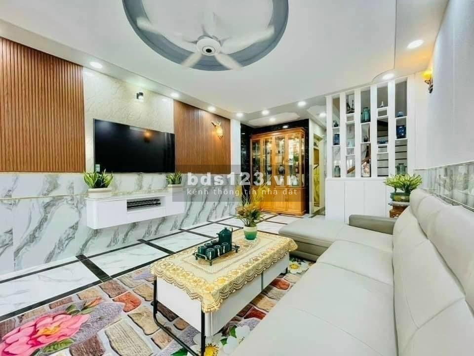 Siêu phẩm Phú nhuận, Lê Văn Sỹ, 10m HXH đua, trước nhà 2.9m, ngang 4.6m, 75m2, 7.5 tỷ