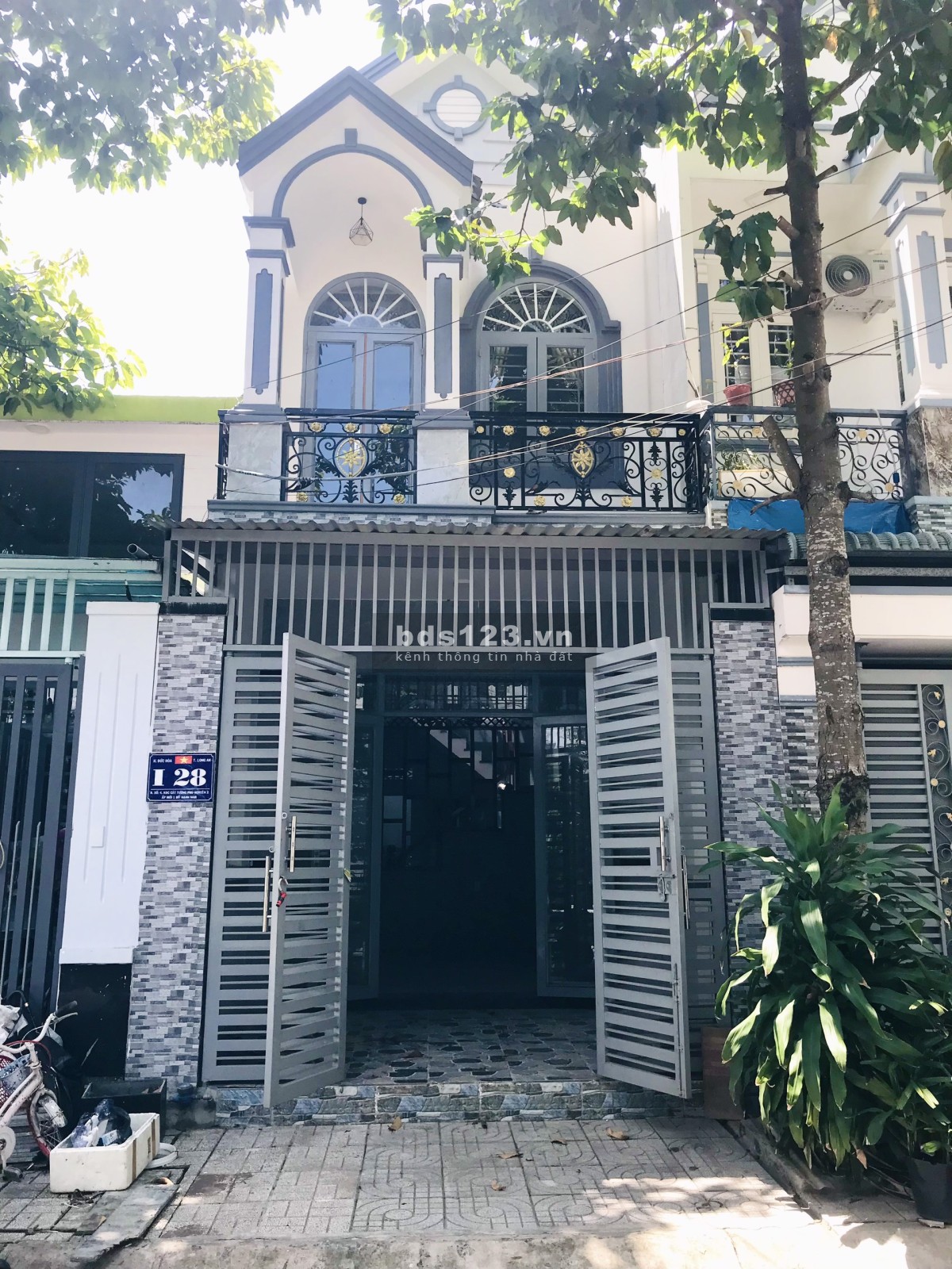 Bán Nhà Hóc Môn Sổ Hồng Riêng,148m2, Đường 12 Mét, Hướng Chính Nam