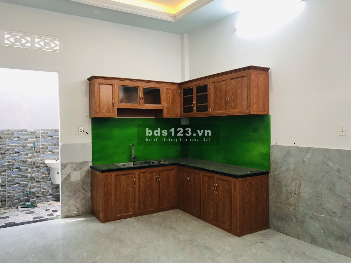 Bán Nhà Hóc Môn Sổ Hồng Riêng,148m2, Đường 12 Mét, Hướng Chính Nam