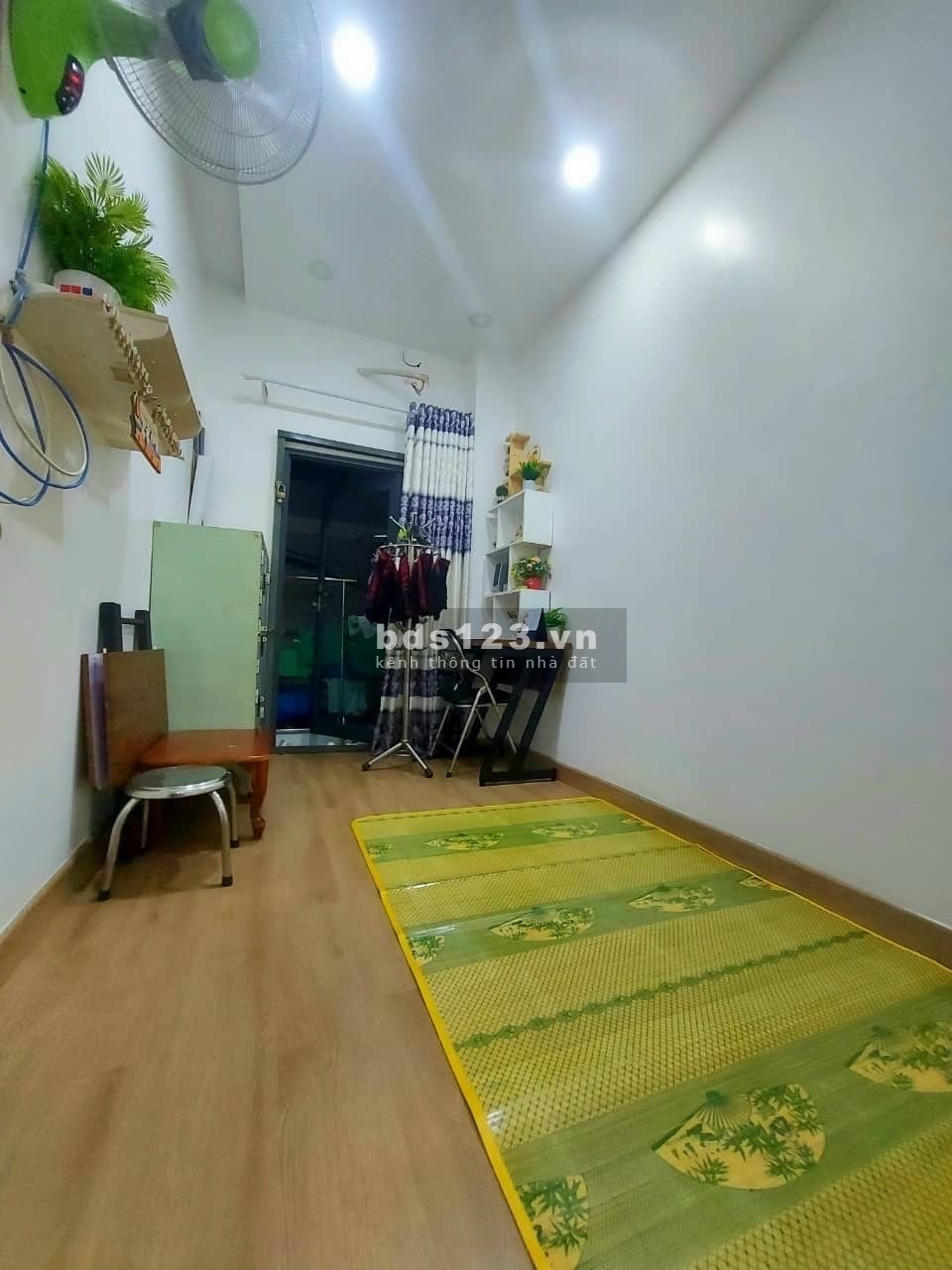 Bán nhà Phú Thọ Hòa Tân Phú giá chỉ nhỉnh 2 tỷ.