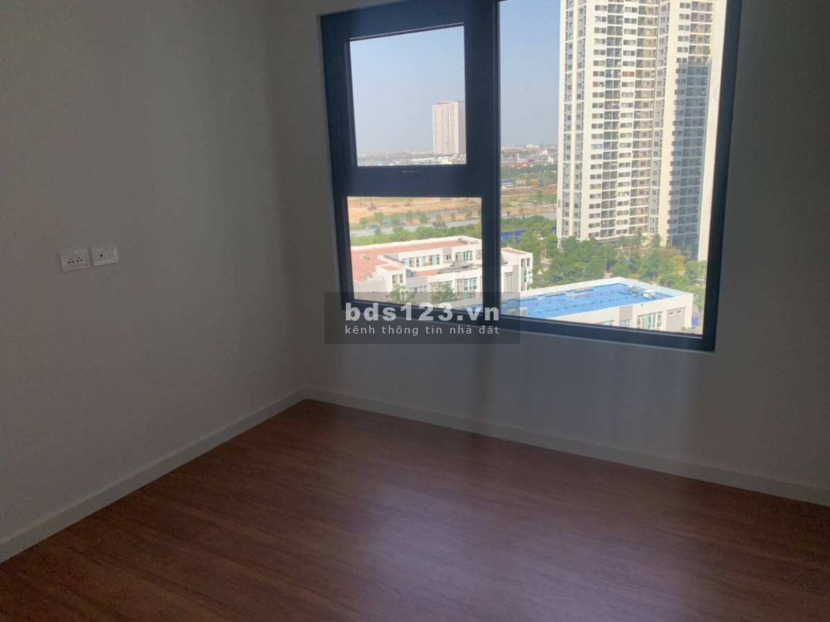 Cắt lỗ căn hộ góc 2 ngủ +1, 2wc CC Vinhomes Smart City, tầng trung view hồ công viên, giá 2.67 tỷ