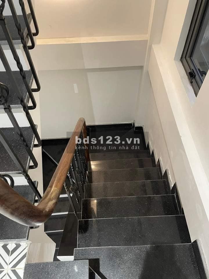 Bán nhà ngõ ô tô Thái Hà, Đống Đa 46m, 7 tầng, mt 3.55, giá 12.79 tỷ