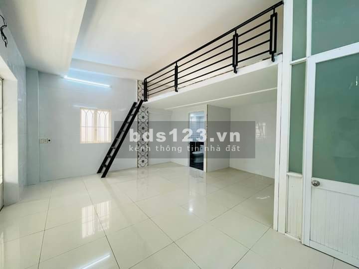 Kẹt NH bán gấp nhà 35m2 mới, đẹp p3, gò vấp ra sân bay chỉ 10p. chỉ nhỉnh hơn 3tỷ.