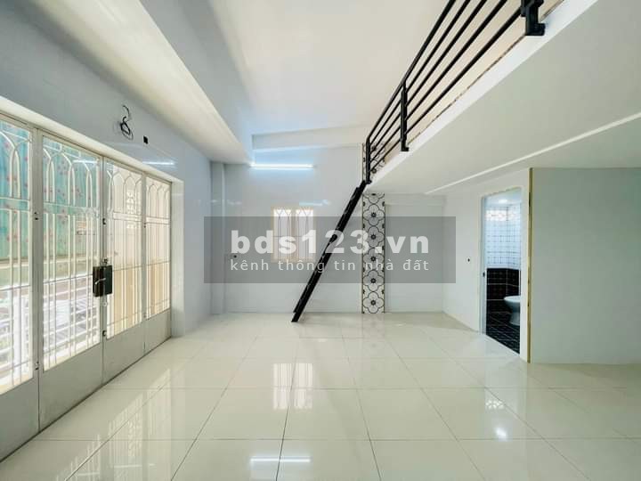 Kẹt NH bán gấp nhà 35m2 mới, đẹp p3, gò vấp ra sân bay chỉ 10p. chỉ nhỉnh hơn 3tỷ.