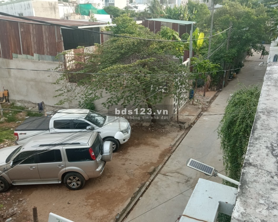 Nhà 57m2 1T 1L 3pn, đường 9, Hiệp Bình Phước, Thủ Đức,sổ hồng hoàn công nhà