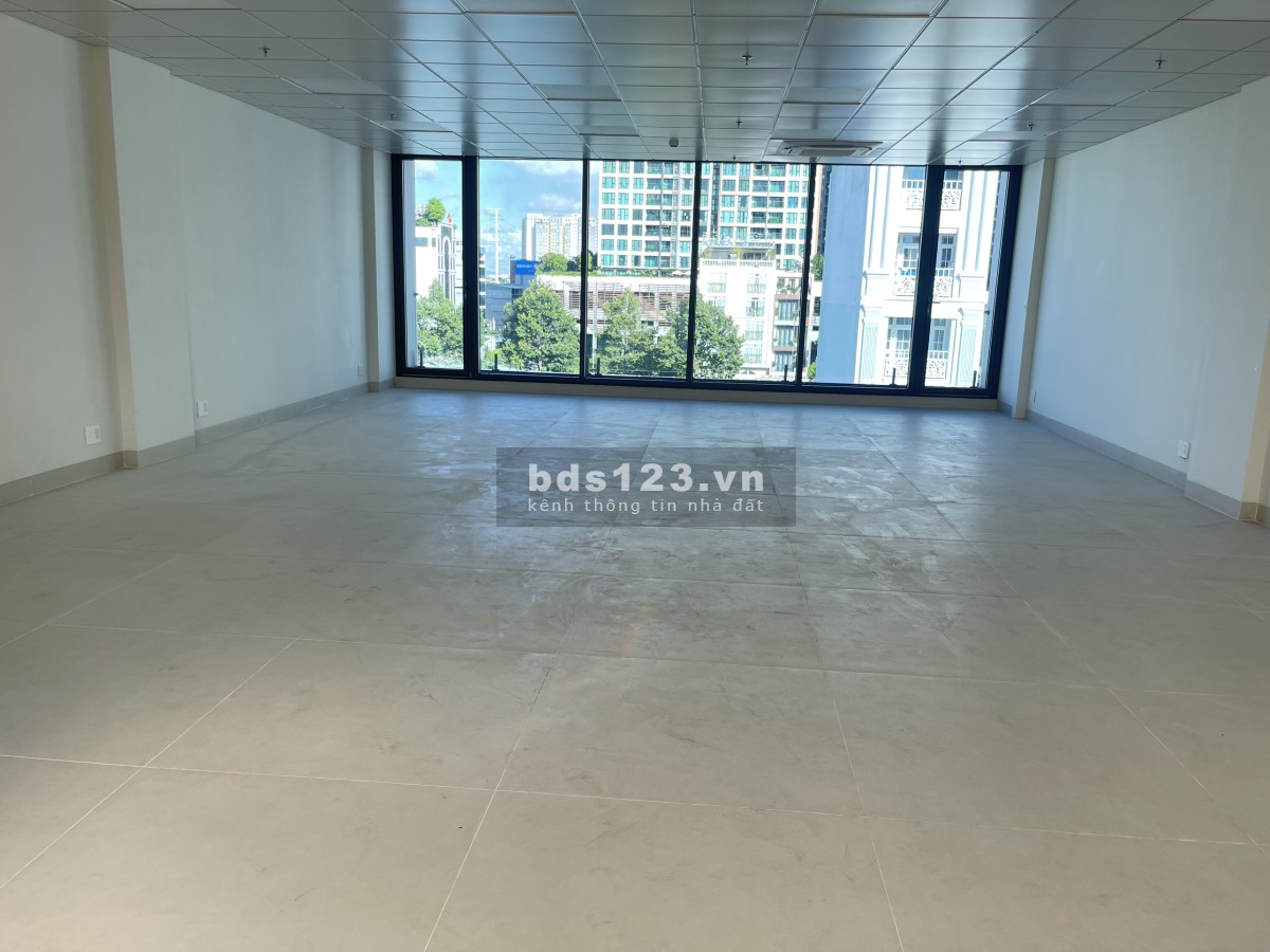 Ở đây có cho thuê văn phòng giá siêu rẻ và rộng rãi