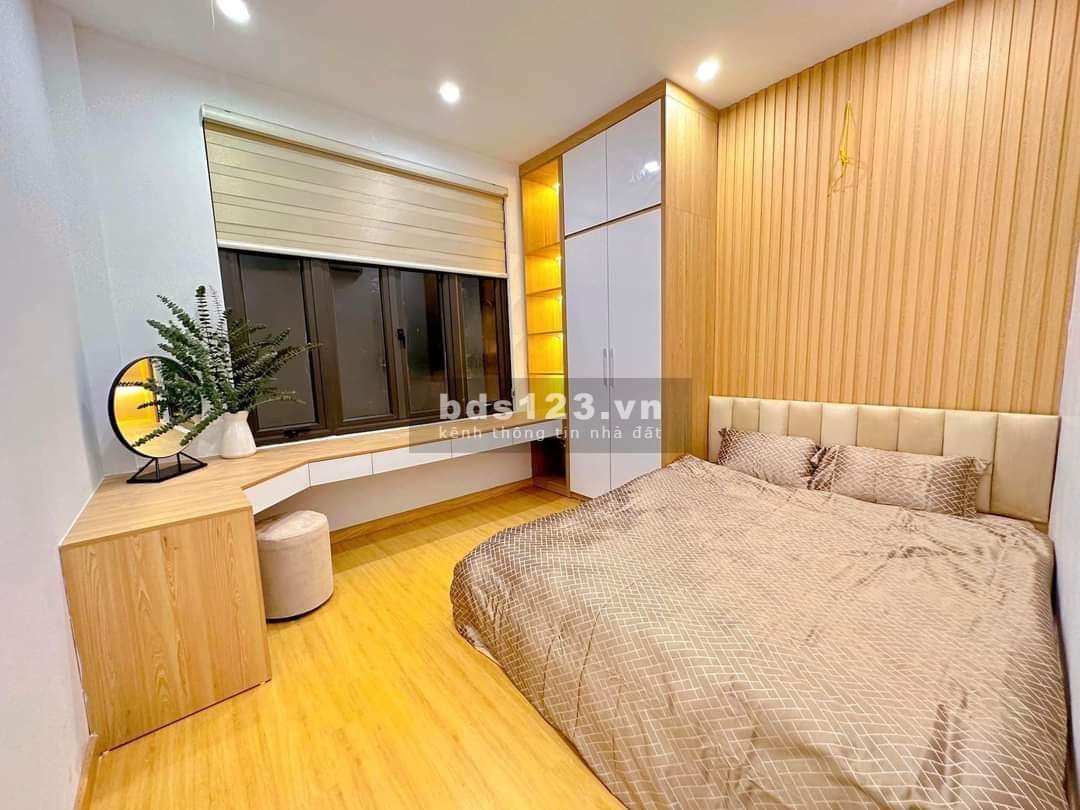 Bán nhà ở Dịch Vọng Hậu - Cầu Giấy, 50m2, 5 tầng, giá 4 tỷ