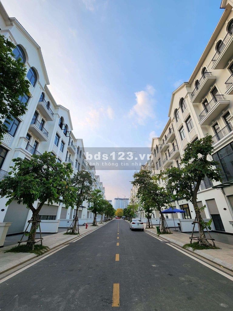Chỉ 15,8 tỷ sở hữu ngay nhà phố 126m2 Vinhomes Quận 9