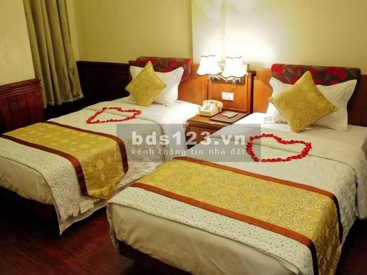 Bán khách sạn kinh doanh Thái Hà, Đống Đa 127m, 10 tầng, mt 8.4m, giá 33.5 tỷ