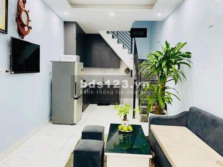 Bán nhà đẹp ở ngay đường Hoàng Mai 27m, 4 tầng, mặt tiền 3.3m, giá 3.5 tỷ