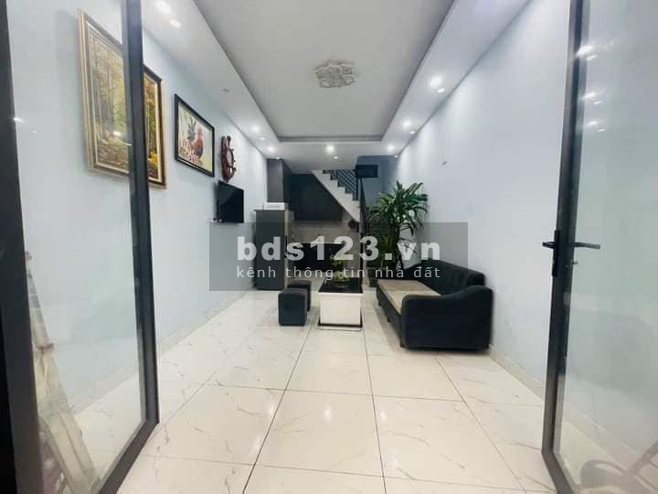 Bán nhà đẹp ở ngay đường Hoàng Mai 27m, 4 tầng, mặt tiền 3.3m, giá 3.5 tỷ