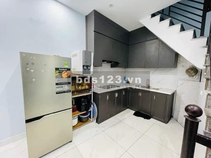 Bán nhà đẹp ở ngay đường Hoàng Mai 27m, 4 tầng, mặt tiền 3.3m, giá 3.5 tỷ