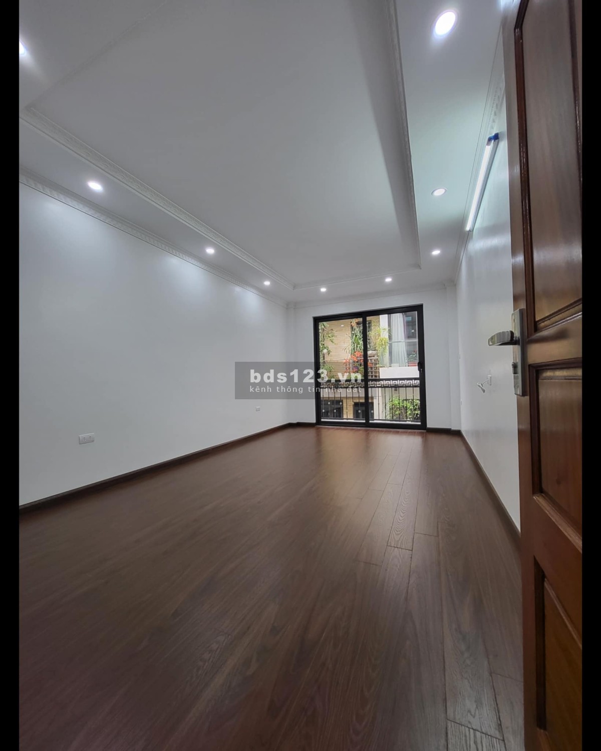 Bán nhà ô tô, Hoàng Mai 39m, 5 tầng, mặt tiền 3.4, giá 8.5 tỷ.