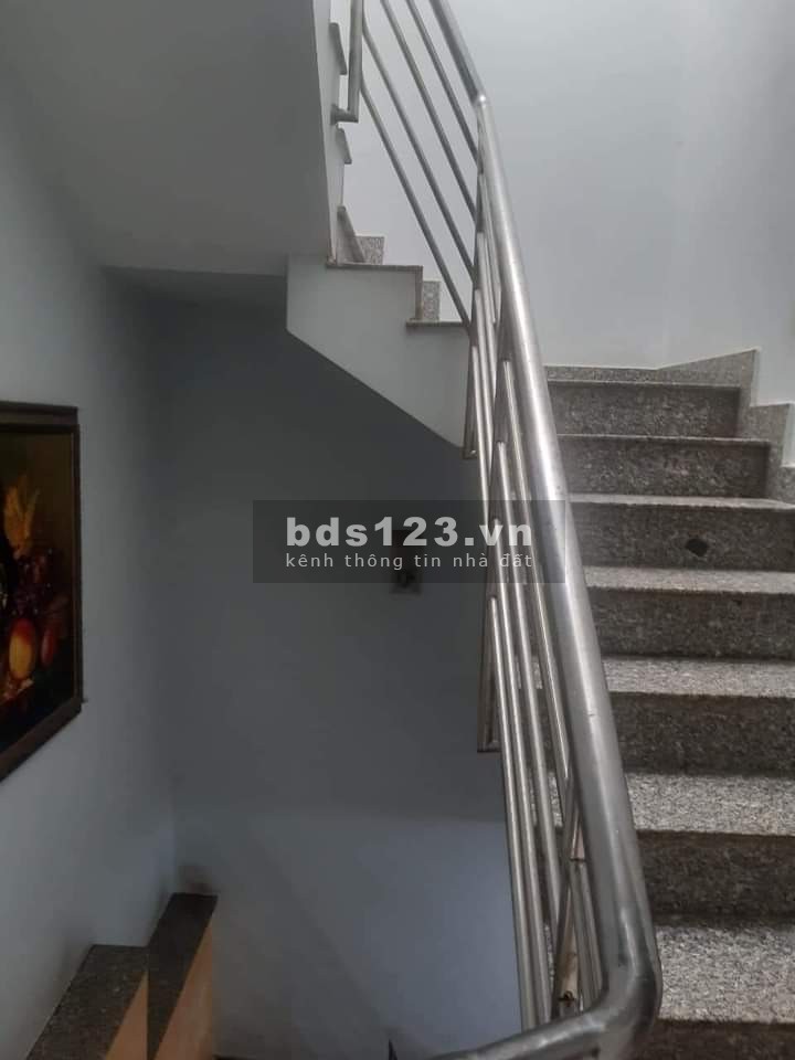 Chủ gấp bán giảm chào 800 tr - giá chào mới 7.1 tỷ thương lượng tốt