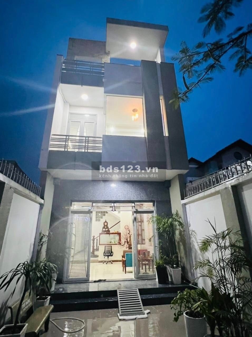 Ngộp Bank! Mặt tiền Huỳnh Tấn Phát, Phú Xuân, NB, 134m2 = 5m x 28m, 3 lầu, chỉ 11,9 tỷ!