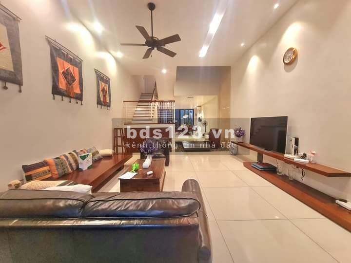 Nhà đẹp Thái Hà, Đống Đa 160m2, 5 tầng, mặt tiền 5.2m, giá 45 tỷ.