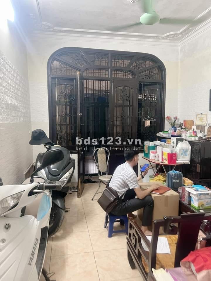 Bán nhà ngõ ô tô Thái Hà, Đống Đa 43m2, 5 tầng, mt 3.4m, giá 8 tỷ.