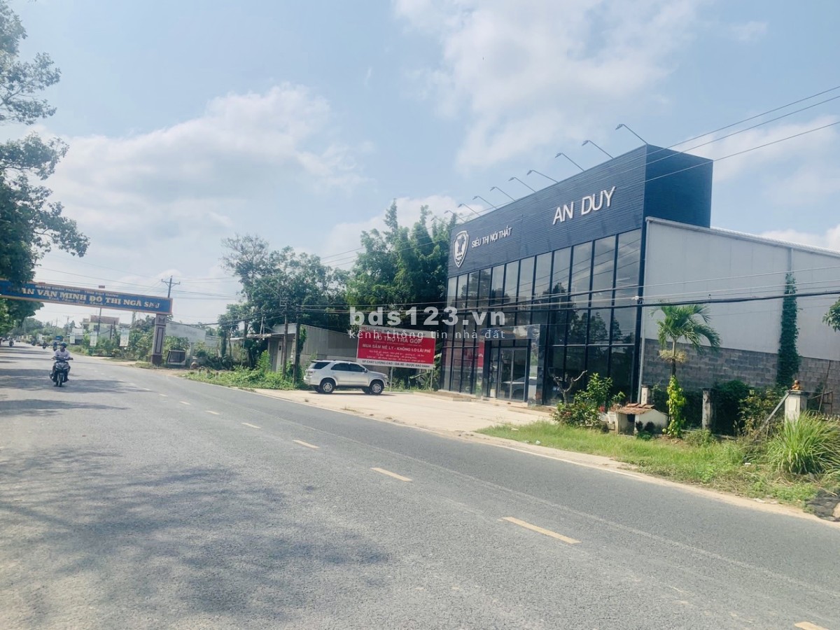 Cho thuê kho xưởng mới xây dựng 1500M2, vị trí trung tâm, thích hợp làm Show Room