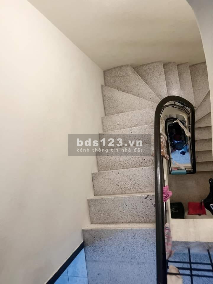 Bán nhà ngõ ô tô Thái Hà, Đống Đa 43m2, 5 tầng, mt 3.4m, giá 8 tỷ.