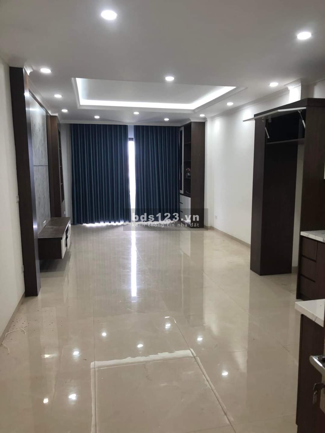 Cho Thuê Nhà Nguyên Căn, Mặt Phố, Đặng Thùy Trâm, Cầu Giấy, 55m2 x 6T, Giá:45 Tr/Th