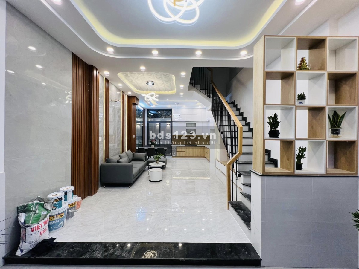 Bán gấp nhà mới đẹp, khu Nam Long Phú Thuận, Q7, 100m2, 4 lầu, chỉ 12,5 tỷ!