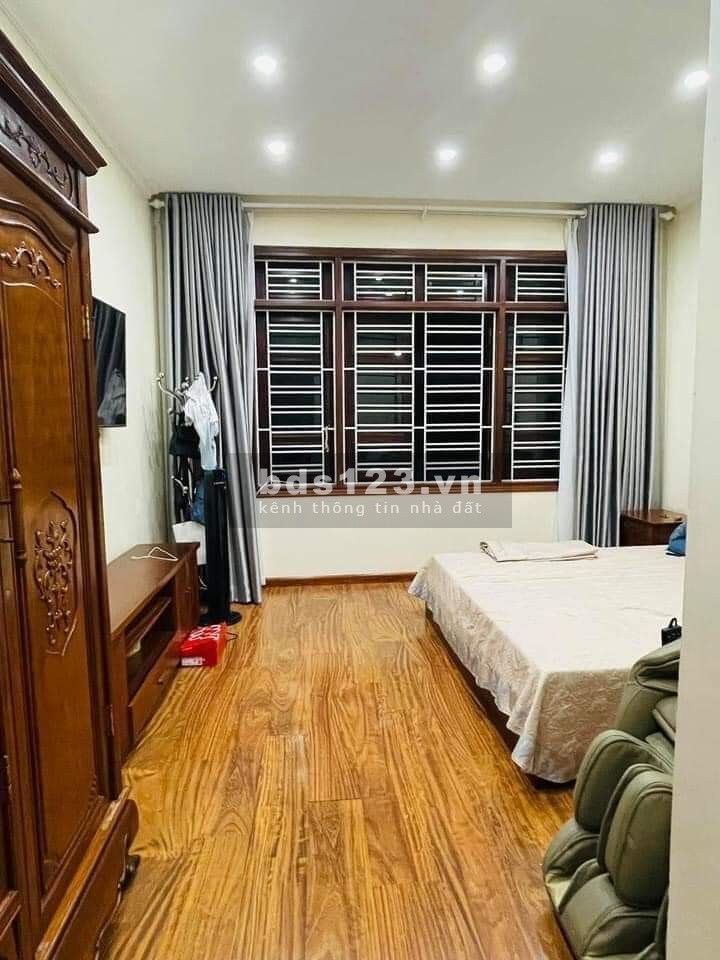Nhà đẹp Đội Cấn 40m 6 tầng 4.7 tỷ LÔ GÓC KD đẹp Ô TÔ ĐỖ CỬA