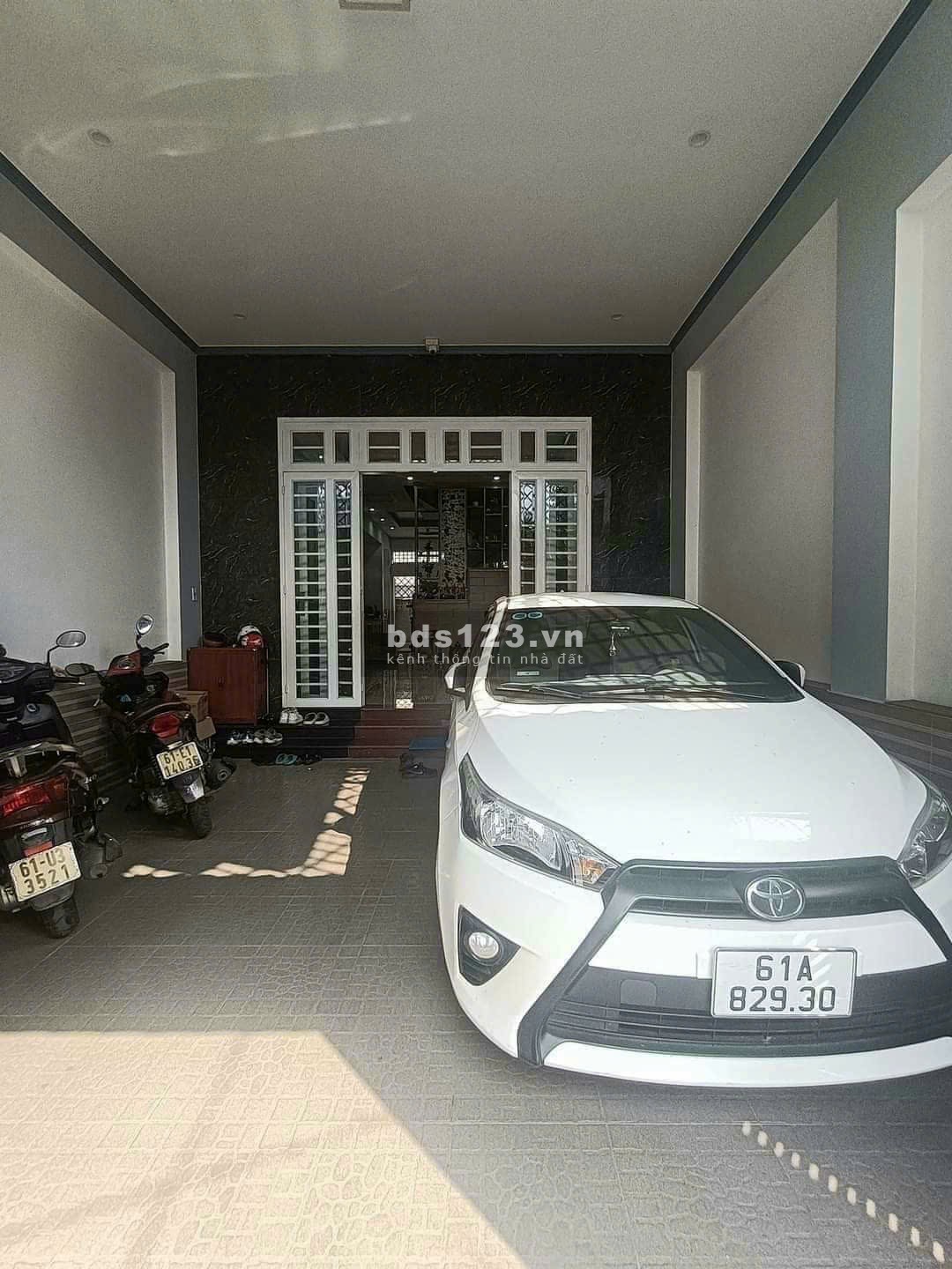 Chính chủ cần bán nhà lầu trệt sổ hồng hoàn công hẻm đường Đông Minh phường Đông Hòa TP Dĩ An