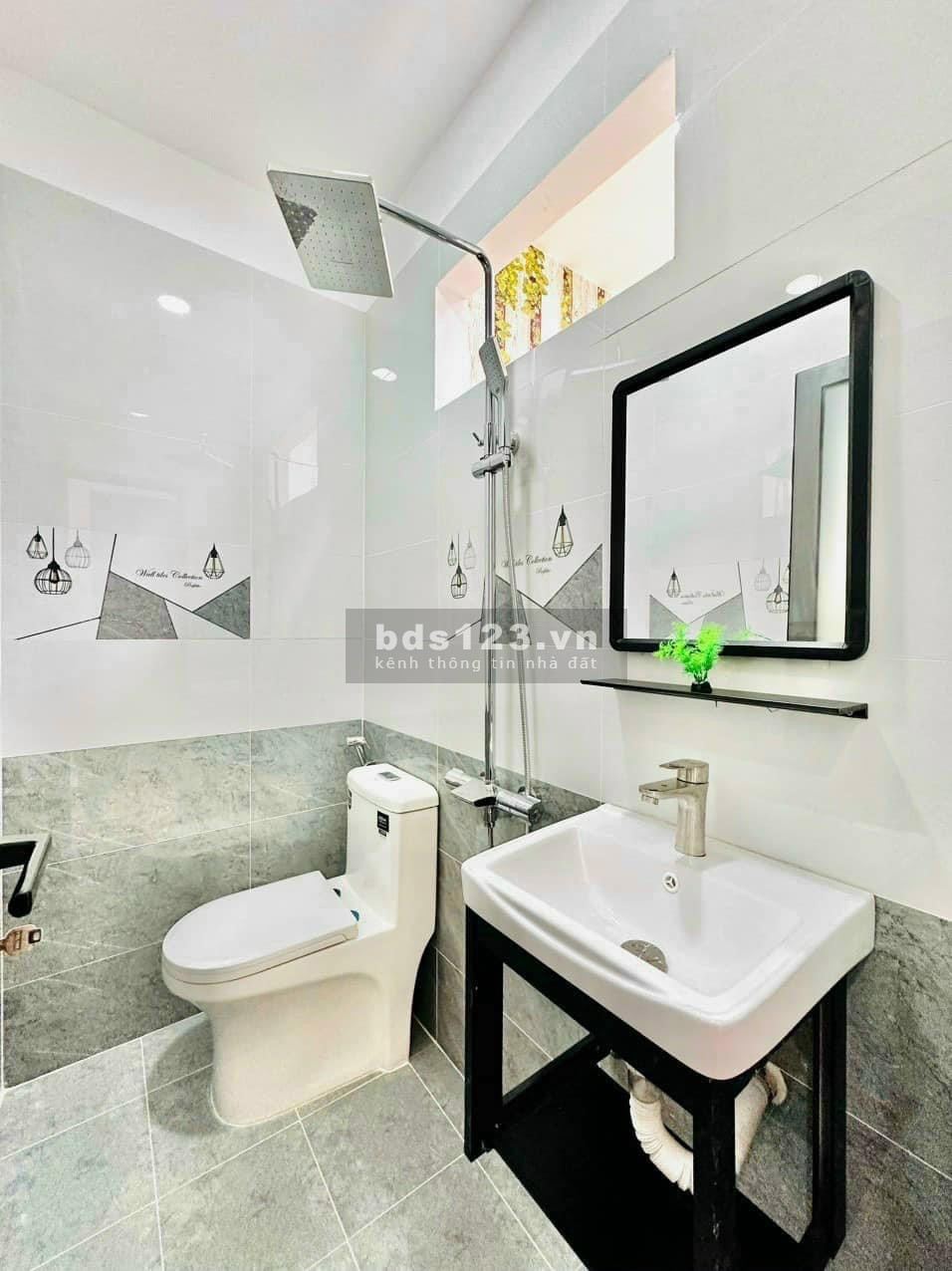 Bán nhà shr tại kdc Vĩnh Lộc mới dt 34m2 giá 2,6 tỷ ctl