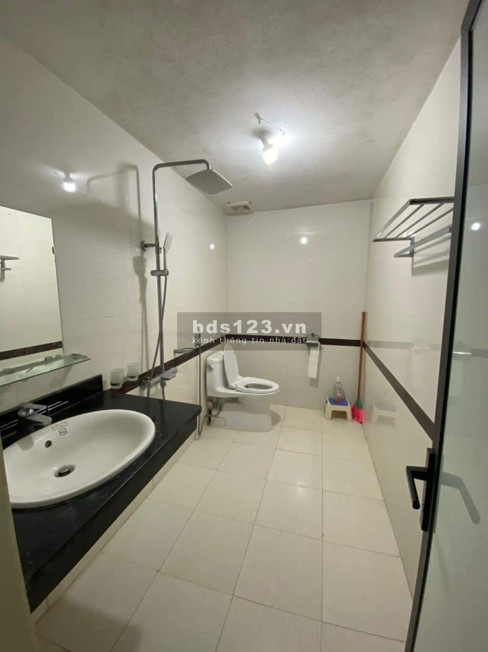 Cho thuê nhà 3 tầng tại Khai Quang, Vĩnh Yên. 8.5 TR/THÁNG.Liên hệ: 0986.454.393 - 0986.797.222