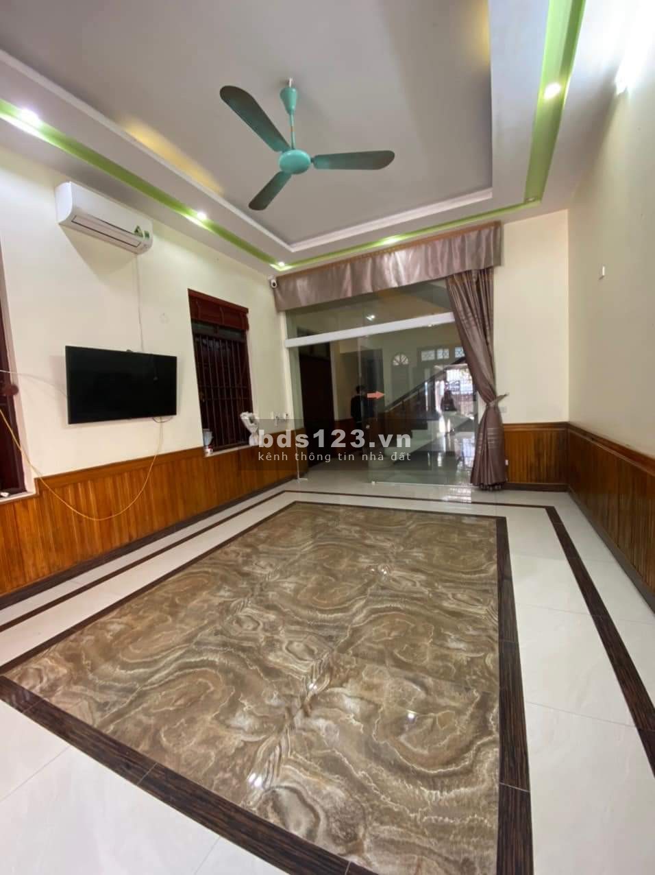 Cho thuê nhà 3 tầng tại Khai Quang, Vĩnh Yên. 8.5 TR/THÁNG.Liên hệ: 0986.454.393 - 0986.797.222