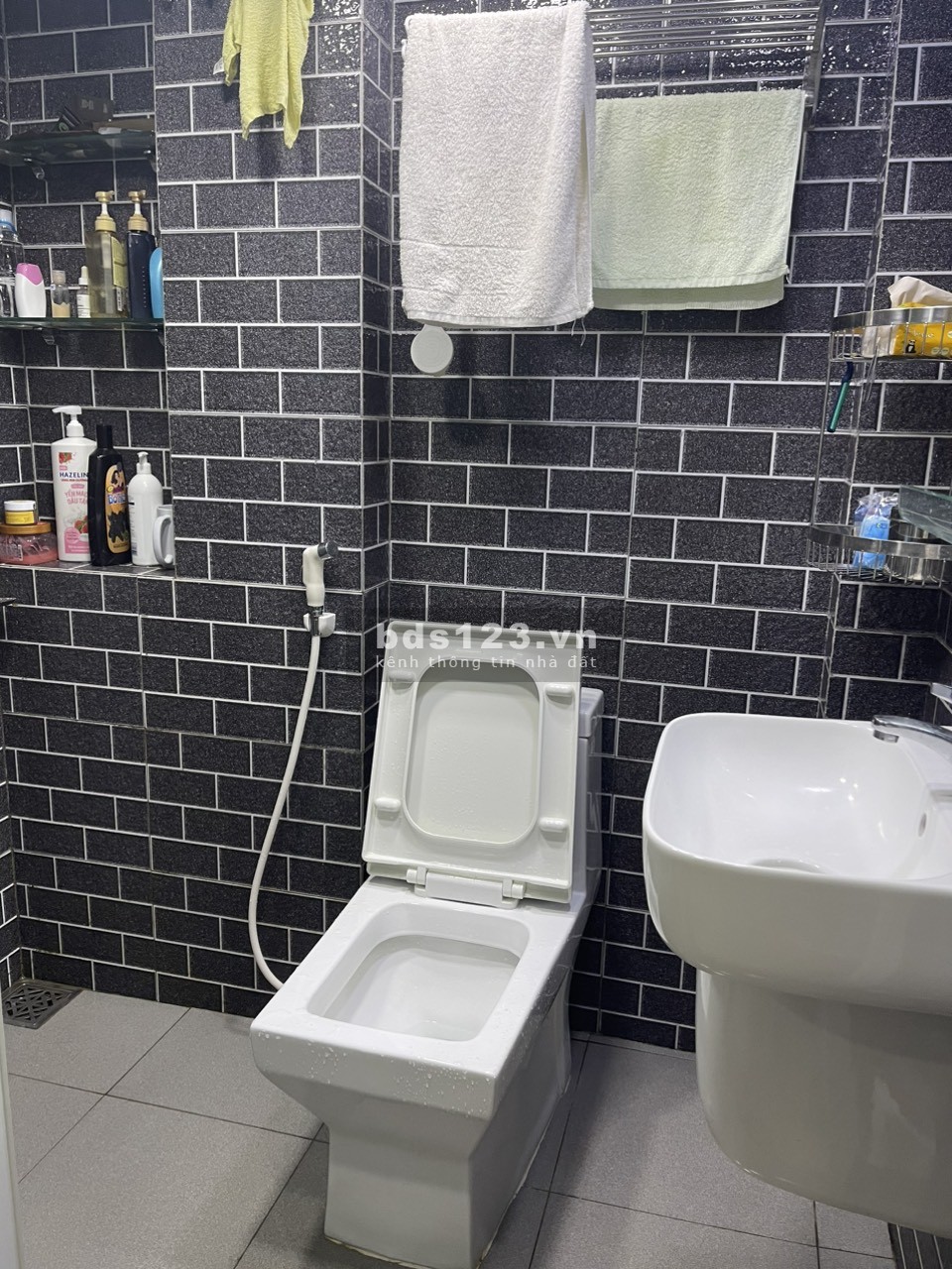 Bán căn hộ tầng trệt 65m2 tiện kinh doanh hẻm 595 CMT8 P15 Q10