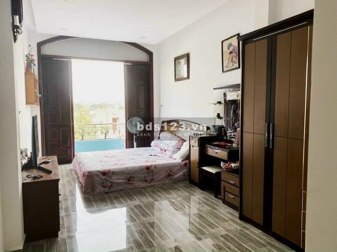 Bán nhà 3 lầu ngộp quá mặt tiền Đồng Khởi, gần ngã tư Tân Phong chỉ 7ty2
