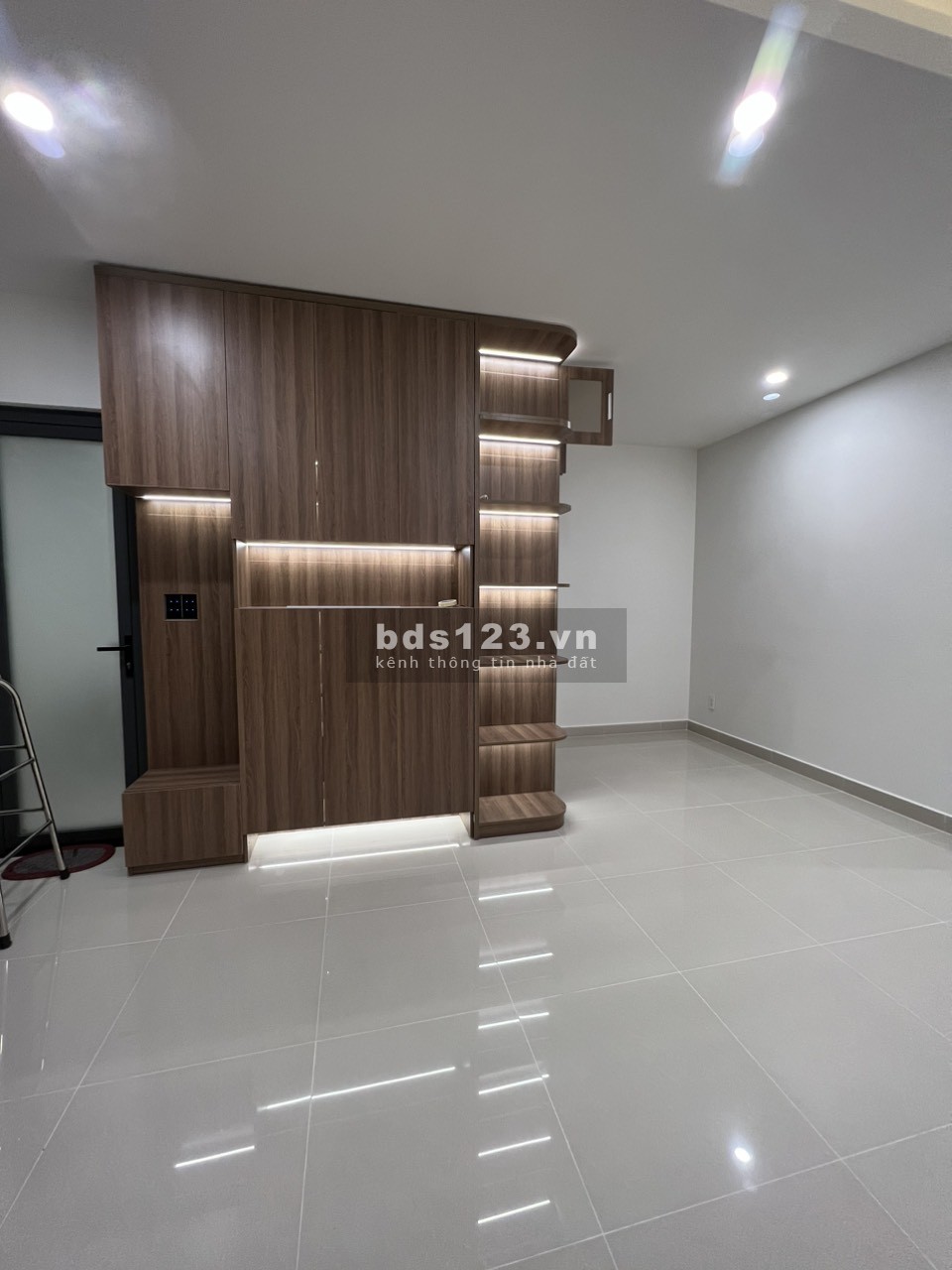 Bán căn hộ 1PN+1 54m2 View trực diện sông, mặt tiền đường (mã căn siêu đẹp)