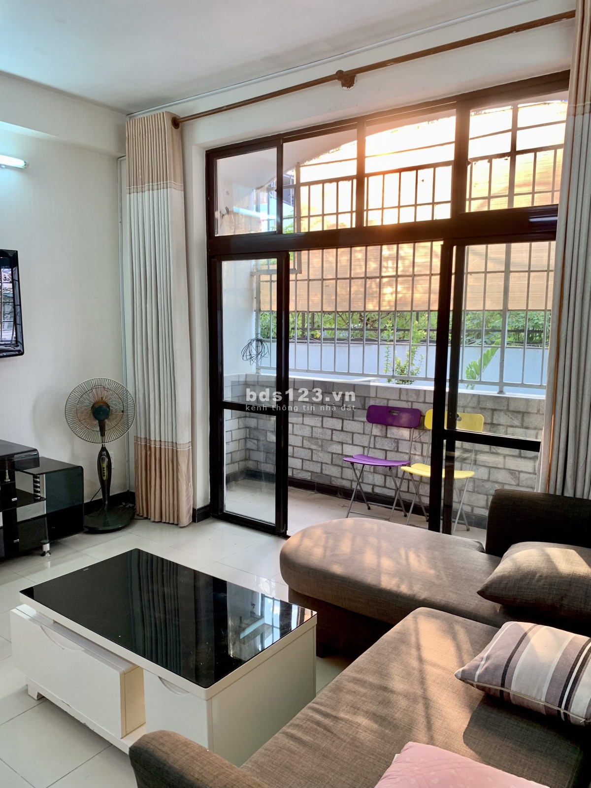 Cho thuê căn hộ 70m2 - 2PN mặt tiền Nguyễn Tri Phương quận 5