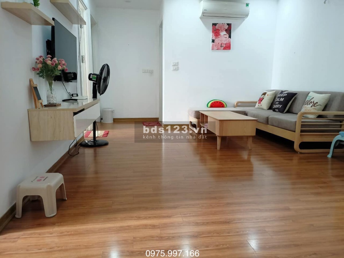 Bán căn hộ 2PN 66m2 tại UDIC 122 Vĩnh Tuy, giá 2.x tỉ LH: 0975.997.166