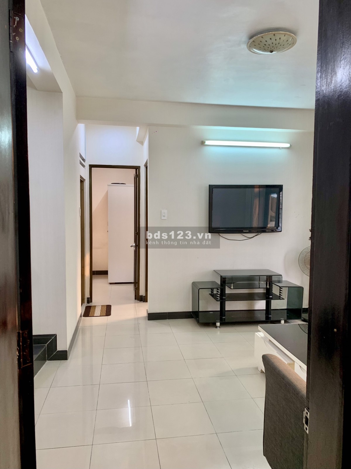 Cho thuê căn hộ 70m2 - 2PN mặt tiền Nguyễn Tri Phương quận 5