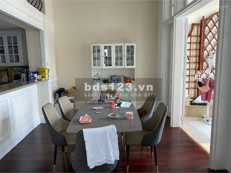 Bán căn hộ tại The Manor Hà Nội, DT sổ đỏ 216m², không gian sống đẹp 4PN3WC, giá thỏa thuận