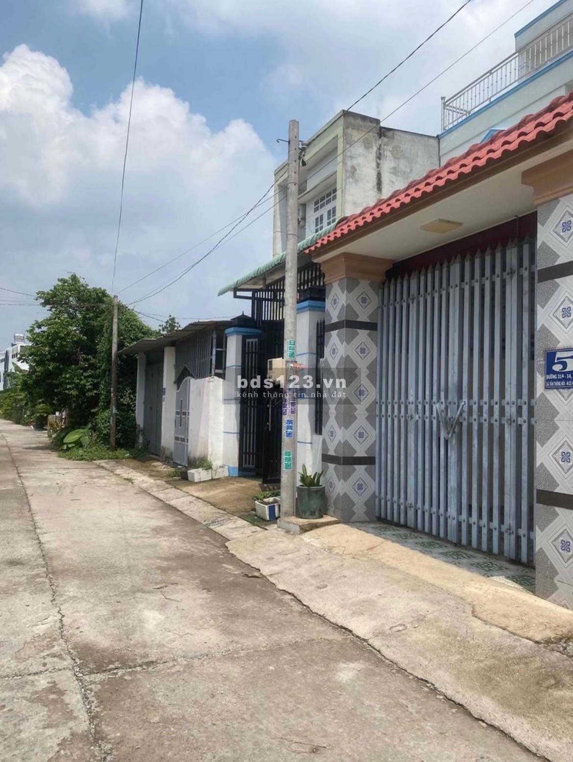 Ra gấp lô đất mặt tiền đường Nguyễn Thị Se, Tân Thông Hôi, Củ Chi, SHR,125.1m2, 375tr.